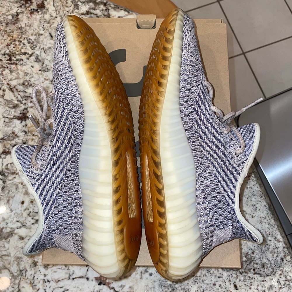 AUTHENTIC Yeezy boost 350 V2 Ash Pearl - Picture 5 of 5